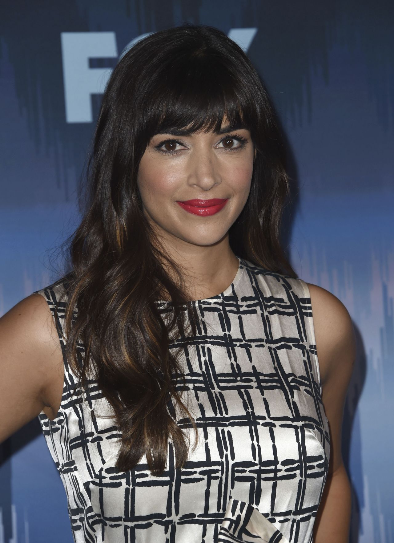 Hannah Simone – FOX Winter TCA All Star Party in Pasadena, CA 01/11