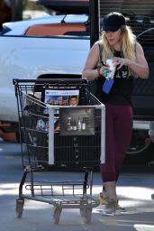 Hilary Duff - Stops by a Grocery Store For a Little Shopping in Studio City 1/17/ 2017