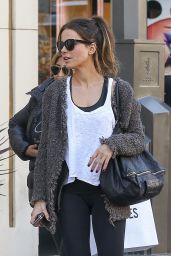 Kate Beckinsale - Shopping at Elizabeth & James at The Grove Mall in West Hollywood 1/30/ 2017
