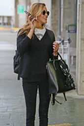 Katie Cassidy - Arrives Back in Vancouver, January 2017