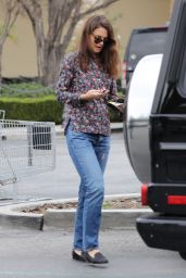 Katie Holmes - Out Grocery Shopping in Los Angeles 1/15/ 2017