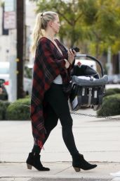Kayte Walsh - Takes Her Newborn Out For Lunch in West Hollywood 1/2/ 2017