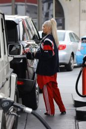 Pia Mia Perez - Getting Gas in West Hollywood 1/3/ 2017 