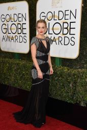 Riley Keough – Golden Globe Awards in Beverly Hills 01/08/ 2017