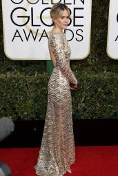 Sarah Paulson – Golden Globe Awards in Beverly Hills 01/08/ 2017