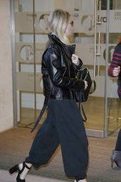 Sienna Miller at the BBC Radio One Studios in London 1/12/ 2017 