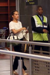 Alicia Vikander Jetting Out of Cape Town off to the Oscars 2/24/ 2017