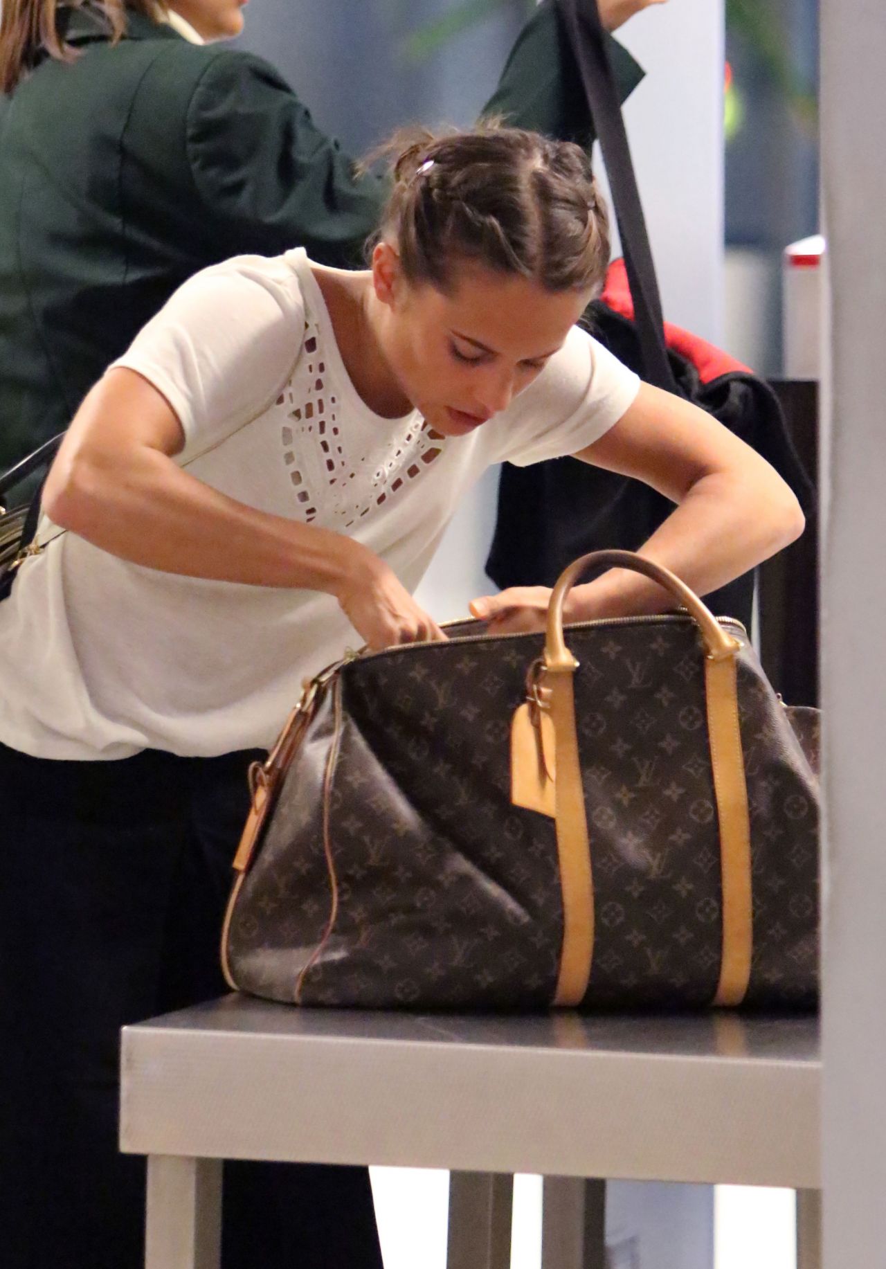Alicia Vikander Jetting Out of Cape Town off to the Oscars 2/24/ 2017 •  CelebMafia