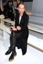 Amber Valletta – Calvin Klein Show in New York 2/10 /2017