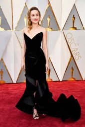 Brie Larson – Oscars 2017 Red Carpet in Hollywood