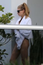 Charlotte McKinney Candids - Enjoying a Little Vacation Away in Miami 2/15/ 2017