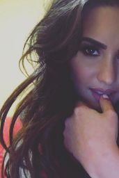 Demi Lovato Photos - Social Media Jan-Feb 2017