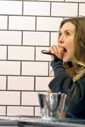 Elizabeth Olsen - Samples Ice Cream at McConnell