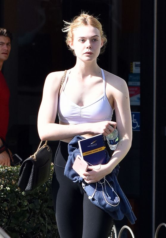 Elle Fanning at the Gym in Studio City 2/1/ 2017