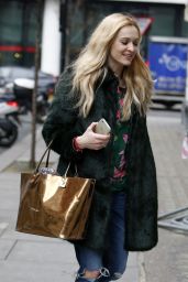 Fearne Cotton Street Style - Out in London, UK 2/15/ 2017