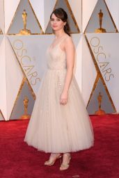 Felicity Jones – Oscars 2017 Red Carpet in Hollywood