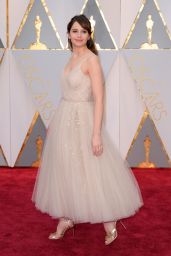 Felicity Jones – Oscars 2017 Red Carpet in Hollywood