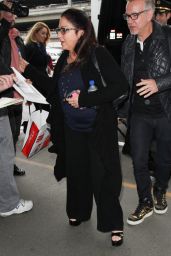 Gloria Estefan - Fly Out of LAX in Los Angeles 2/17/ 2017