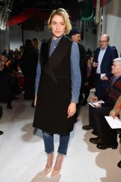 Greta Gerwig – Calvin Klein Show – Fall Winter 2017 in New York 2/10 /2017