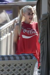 Gwen Stefani at a Hotel in Palm Beach 2/11/ 2017