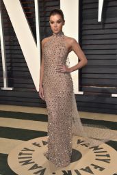 Hailee Steinfeld – Vanity Fair Oscar 2017 Party in Los Angeles