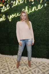 Iskra Lawrence – All Woman Campaign at Aerie Spring Street Pop Up Shop in NYC 2/6/ 2017