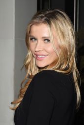 Joanna Krupa - Dines at Catch LA in Los Angeles 2/16/ 2017