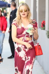 Kate Hudson - Out in West Hollywood 2/13/ 2017