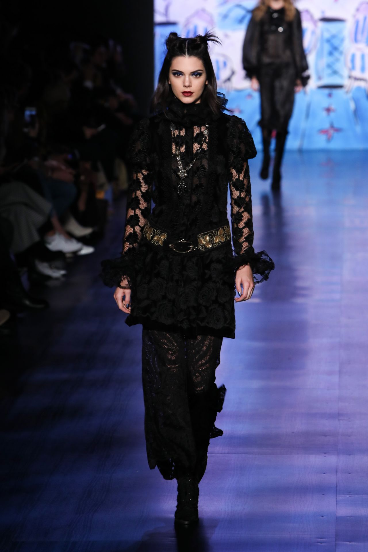 Kendall Jenner Supermodel Runway Walk - Anna Sui Fashion Show in NYC 2 ...