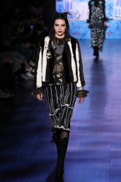 Kendall Jenner Supermodel Runway Walk - Anna Sui Fashion Show in NYC 2/15/ 2017