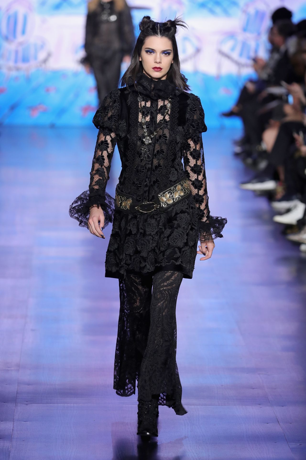 Kendall Jenner Supermodel Runway Walk - Anna Sui Fashion Show in NYC 2 ...