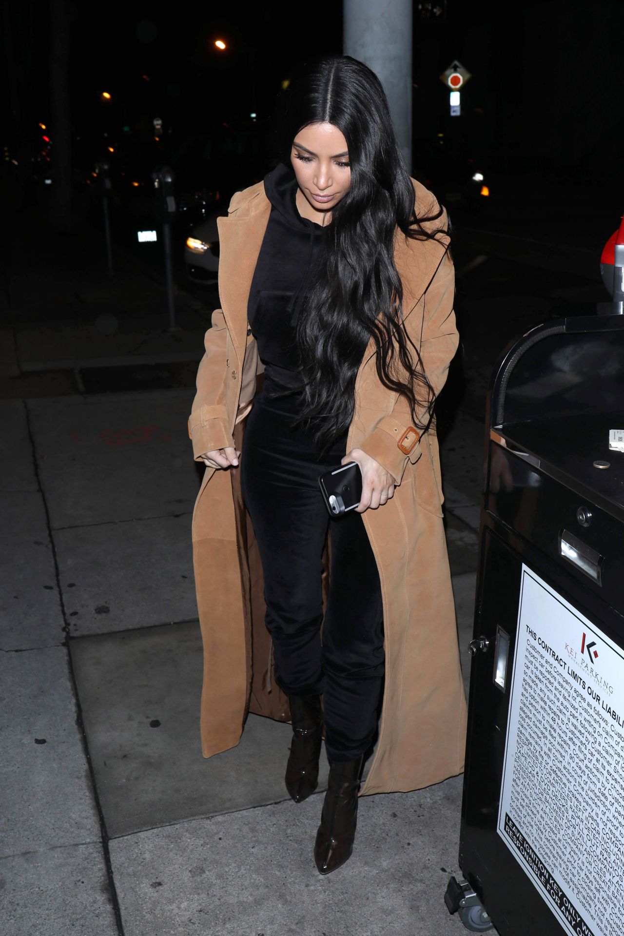 Kim Kardashian - Arrives for Dinner at Craig's Restaurant in West ...
