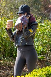 Kourtney Kardashian in Tights - Sunlife Organics in Calabasas 2/22/ 2017