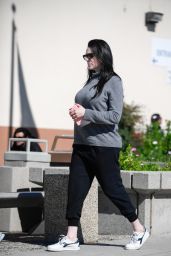 Laura Prepon - Stops by the DMV in Glendale, February 2017