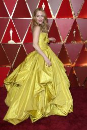 Leslie Mann – Oscars 2017 Red Carpet in Hollywood