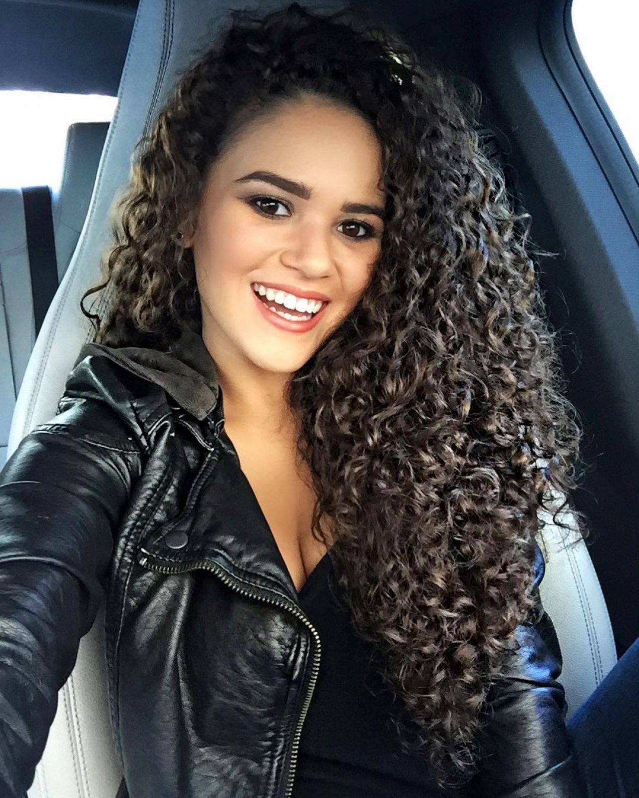 Madison Pettis Photos - Social Media Jan-Feb 2017