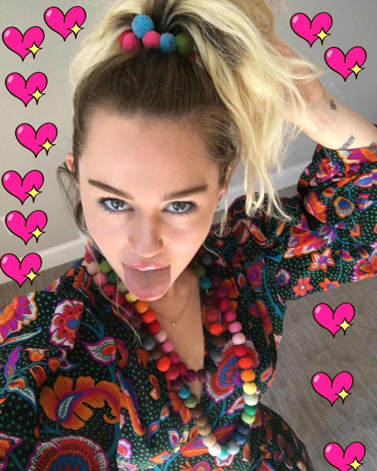 Miley Cyrus Photos – Social Media 2/18/ 2017 • CelebMafia