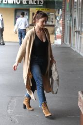 Minka Kelly Looks Flawless Make-Up Free - Shopping at Whole Foods Market in LA 2/27/ 2017
