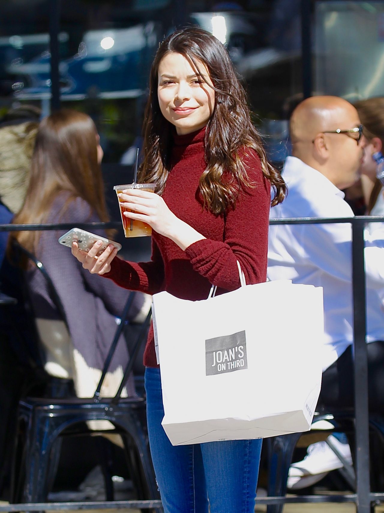 Miranda Cosgrove - Picks up Lunch in LA 2/23/ 2017