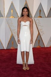 Naomi Harris – Oscars 2017 Red Carpet in Hollywood