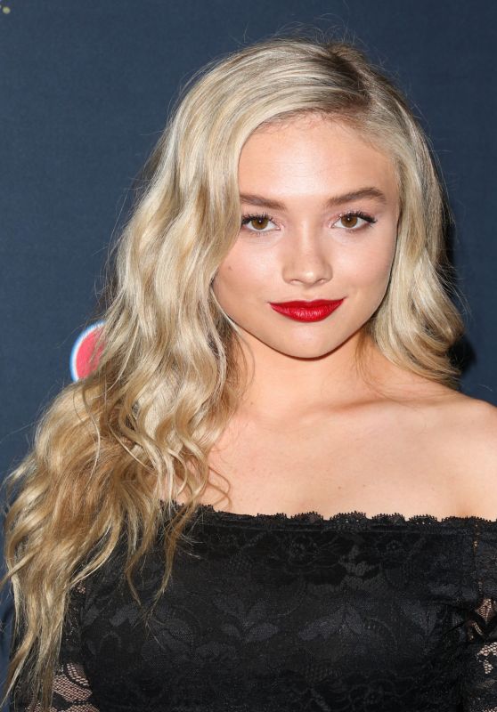 Natalie Alyn Lind - Movieguide Awards Faith and Family Gala at Universal Hilton Hotel in Beverly Hills, February 2017