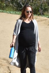 Natalie Portman - Out For A Morning Hike in Los Feliz 1/31/ 2017