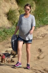 Natalie Portman - Out For a Morning Hike in Los Feliz 2/15/ 2017