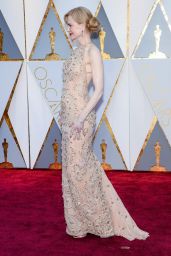 Nicole Kidman – Oscars 2017 Red Carpet in Hollywood
