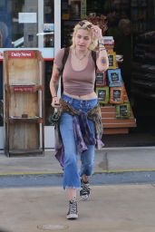 Paris Jackson Street Style - Out in Los Angeles 2/15/ 2017