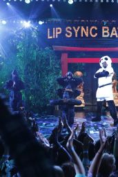 Sarah Hyland - Lip Sync Battle Episode 308 Promo Pics, February 2017