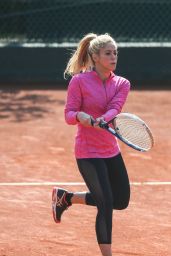 Shakira - Morning Training at a Tennis Club in Barcelona 2/27/ 2017