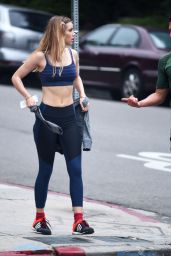 Suki Waterhouse - Hiking With a Personal Trainer in Los Angeles, Feb 2017