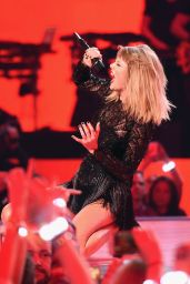 Taylor Swift – 2017 DIRECTV NOW Super Saturday Night Concert in Houston 2/4/ 2017