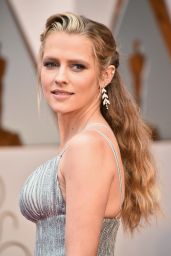 Teresa Palmer – Oscars 2017 Red Carpet in Hollywood
